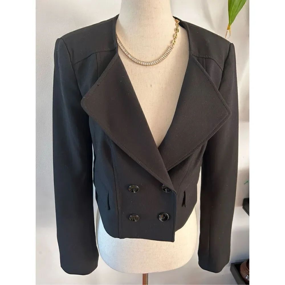White House black market cropped blazer size 0